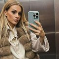 Nije ni Jelena Kostov luda! Žene, kada vidite kakvom macanu je pevačica rodila dete, neće vam biti dobro: Pripadnik je…