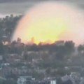 Rusija bacila bombu od tri tone na ukrajinski grad! Objavljen jeziv snimak udara (video)