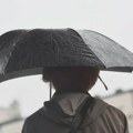 Oblačno i svežije uz povremenu kišu