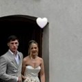 Оженио се Бобан Рајовић: Љуби младу плавушу, а онда је скинуо сако кад је стигла ова певачица