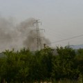 Gorelo kukuruzište u Bojniku: Vatrogasci brzom reakcijom lokalizovali vatru