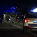 Dve osobe povređene u nesreći u naselju Pazarište: Sudarili se "audi" i "reno"