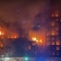Zgrada buknula za minut, broj poginulih raste! Strašni snimci požara u Španiji (video)