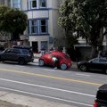 "Neće mene više komšija da nervira": Muškarac pokazao urnebesan način kako da sačuva parking mesto, pa idejom oduševio…