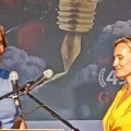 Emotivni trenutak na festivalu Željko Mitrović nagradu predao udovici i ćerki Milorada Milinkovića (video)