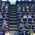 "Treba izbegavati svaku vrstu nasilja" Kos: Obe strane da krenu ka dijalogu Evroposlanik Blaha: Želite Majdan u Srbiji?