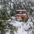 Više od 4.000 Ljudi u ivanjičkim selima i dalje u mraku: Vanredna situacija i dalje na snazi, vremenski uslovi dodatno…