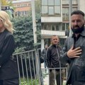 Maja Berović došla na komemoraciju Halidu nakon nje stigao Jala Brat, plače kao dete: Pevači ujedinjeni u bolu