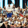 (Foto) Srbija šampion Evrope, Mandić MVP: "Potopljena" Mađarska za najsjajnije odličje