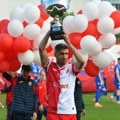 (Foto, video) Medojević se oprostio od Voše: Ovacije i aplauzi za kapitena