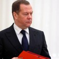 Medvedev objavio AI video sa likovima evropskih lidera povodom Dana Rusije