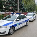 Pali bombaši sa Novog Beograda: Bacili kašikaru u Nehruovoj, pa uhapšeni sa drogom i lažnim tablicama!