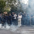 Majka tinejdžera koji je ostao bez šake na protestima podnosi tužbu: „Budućnost mu je uništena”