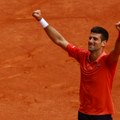 VIDEO Dirljivi momenti u Parizu: Novak slavio sa Jelenom i decom