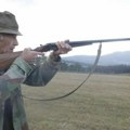 Najstariji lovac u Srbiji Deda Milić ima 93 godine, ne odustaje od lovačkog staža, prepešači kilometre na svežem vazduhu