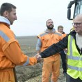 Iz ministarstva najavljena nova ulaganja: Vesić: Samo u Odžacima ove godine obnovljeno 25 kilometara puteva, nastavljamo…
