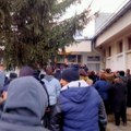 Srbi sa kosmeta krenuli na glasanje: Kolone automobila krenule ka centralnoj Srbiji - u Raču kod Kuršumlije stigli i pre…