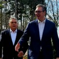 FOTO Vučić sa Orbanom: Teška vremena uvek lakša kad ih podelite s iskrenim prijateljem