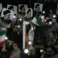 Desetine hiljada Iranaca na sahrani Raisija u Teheranu