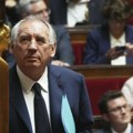 Pala Vlada Francuske, izglasano nepoverenje premijeru
