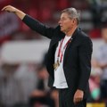 Piksi odlazi: Navijači iskazali nezadovoljstvo prikazanima protiv Engleske! (poluvreme) englezi se poigravaju sa ‘orlovima’…