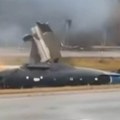 Avion se srušio i zapalio na autoputu, dve osobe poginule: Jeziva tragedija u Americi (Video)