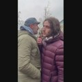 (ВИДЕО) Покрајински секретар и његов помоћник у Сечњу вређали и гурали студента из Новог Пазара