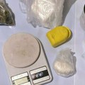 Određen pritvor osumnjičenom da je prenosio skoro tri kilograma kokaina