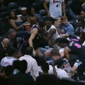 Ovakvu tuču dugo nismo videli u NBA: Niko nije mogao da ih razdvoji, pogledajte haos