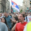Studenti, pristalice SNS-a i policija na Slaviji