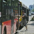 Pakao u beogradskom autobusu usred toplotnog talasa: Klima u "šesnaestici" grejala umesto da hladi, građani istrčavali napolje…