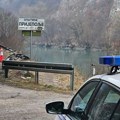Drama u kanjonu Lima: Vozač izgubio kontrolu, pa automobilom sleteo u reku!