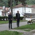 Vidovdan u Ivanjici obeležen molitvama i polaganjem venaca na spomen obeležja stradalima (VIDEO)