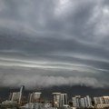 RHMZ izdao novo upozorenje: Krupan grad, olujni i orkanski udari vetra u petak i subotu