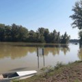 Dvoje mladih nestalo u Dunavu: Beba i dvoje odraslih spaseni u poslednjem trenutku