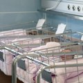 Tri sestre i brat i sestra: U porodilištu u Novom sadu za dan rođeno 28 beba