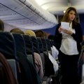 FOTO/ VIDEO Panika u avionu: Ptica udarila letelicu, avion kružio u vazduhu, pa sleteo sa rupom, putnici prestravljeni