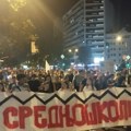 Komemorativna šetnja povodom 10 meseci od pada nadstrešnice 16 minuta ćutanja za nastradale