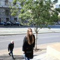 (Foto) dijana Hrkalović stigla u sud: Osuđena zbog trgovine uticajem na 16 meseci zatvora, evo zašto je sada pred Apelacijom