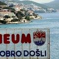 Zapalio se autobus na putu između Dubrovnika i Neuma: Hitno evakuisano 50 putnika