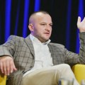 "Pevao sam ljudima koji su išli u zatvor, a sad se proslavlja i otkrivanje pola deteta": Naš pevač o svemu što ste mislili da…
