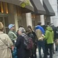 Glasanje državljana Srbije u inostranstvu: Od kilometarskih redova i solidarnosti do prijava policiji u Beču (VIDEO)