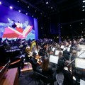 Beogradska Filharmonija nastupila na Ušću pred: 20.000 ljudi: Spektakl na otvorenom za stotu godišnjicu