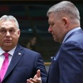 „Politiko”: Slovačka i Mađarska blokiraju pomoć EU Ukrajini