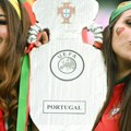 Lepotice iz Portugalije zablistale na tribinama: Imaju i provokativnu poruku za Slovence