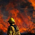 Dao detetu da pali rakete za vatromet – izgorele dve kuće