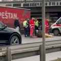 Drama na Autokomandi: Čovek leži nasred puta, na licu mesta policija i Hitna pomoć (foto)