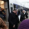 Vučić stigao vozom u Sremsku Mitrovicu, skup od 17 časova