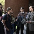Studenti bogoslovskog fakulteta ostaju u blokadi uprkos pritiscima (VIDEO)