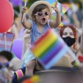Skandal: Ek usvojila novu strategiju - deca u školama mogu da biraju pol! Hoće potpuno da unište porodične vrednosti